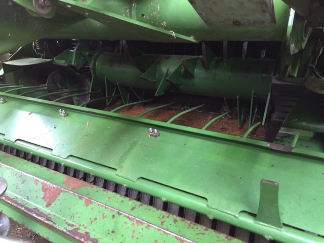 Krone Comprima V150 Baler