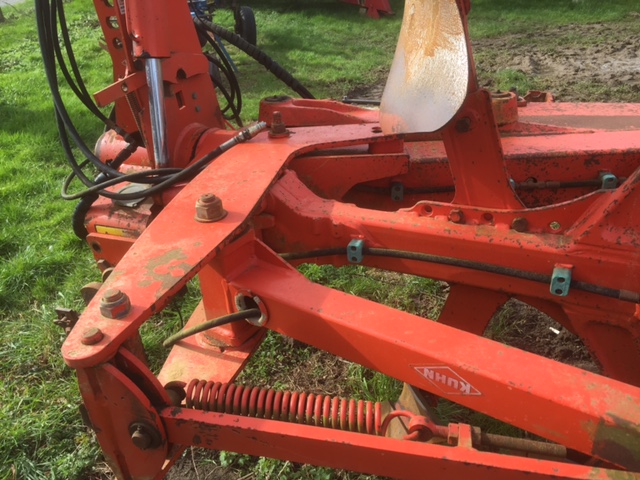 Kuhn Multimaster 151 5 Furrow Plough